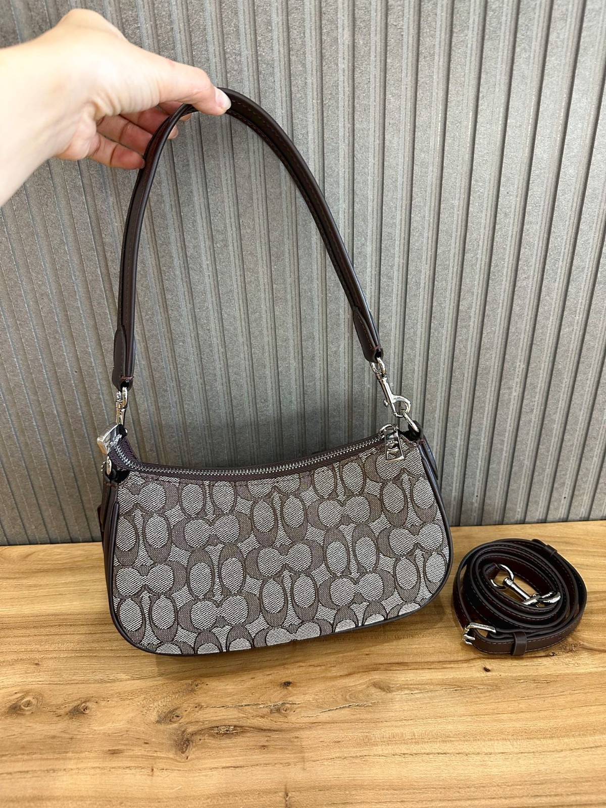 COACH CBJ00 Ashton Bag In Signature Jacquard Oak/Maple Outlet NEW Free shipping