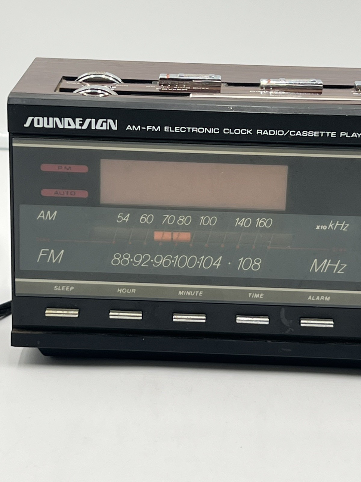 VTG SoundDesign AM FM Radio Cassette Player Alarm Clock 3838WAL Works