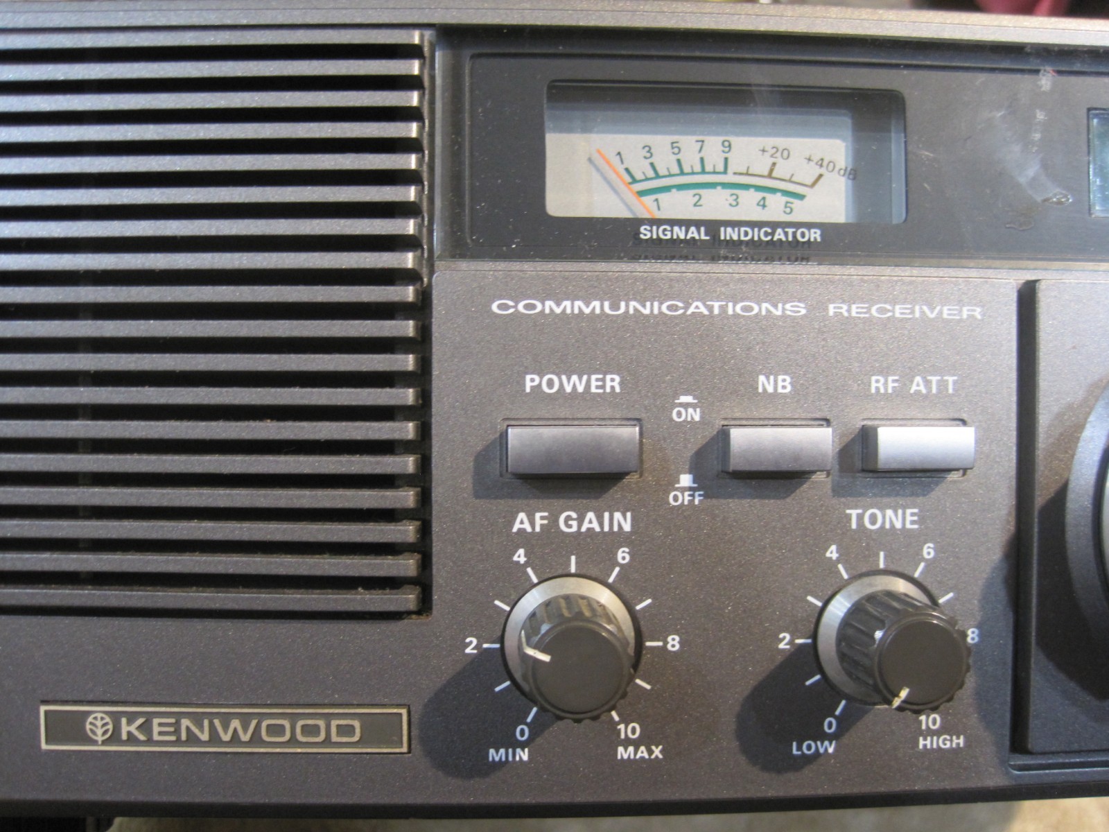 Kenwood Model R 600 Communications Receiver