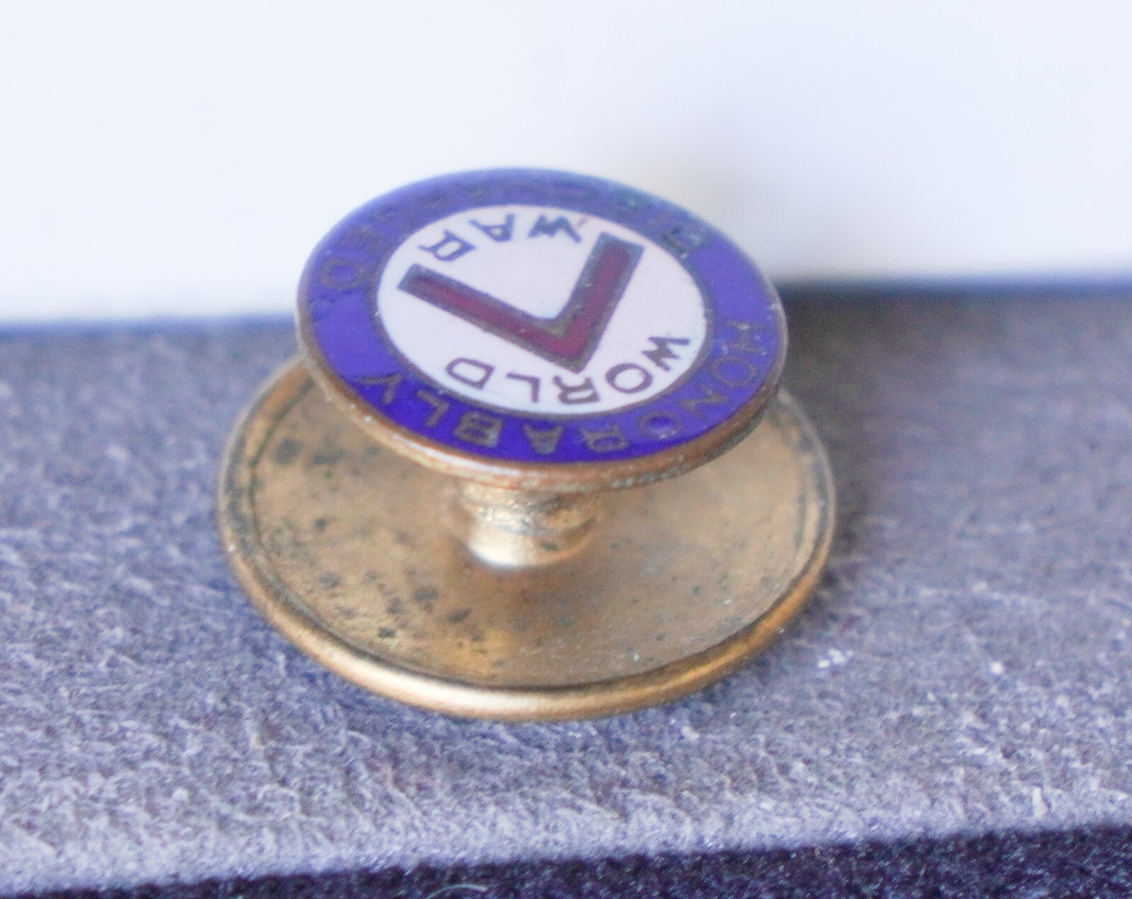 WWI World War Honorably Discharged Enamel Red White and Blue Screw back Pin WW1