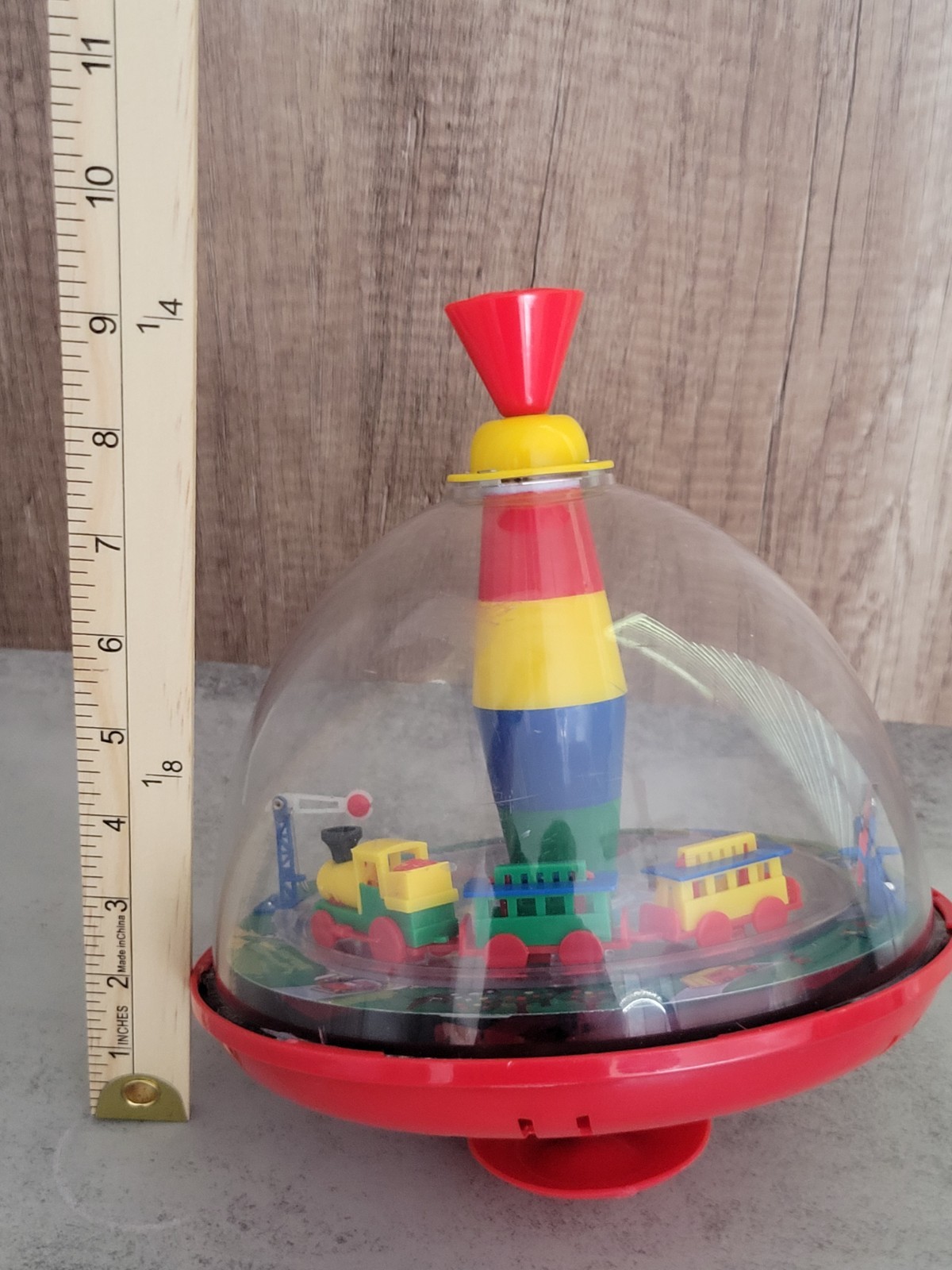 Simm Spielwaren Spinning Top Chugging Whistle Sounds & Motion Train Toy READ!