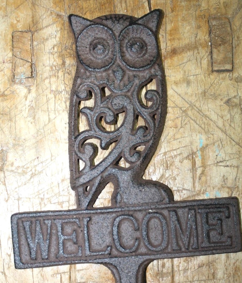 Rustic Cast Iron Owl Welcome Garden Stake Sign Home Decor