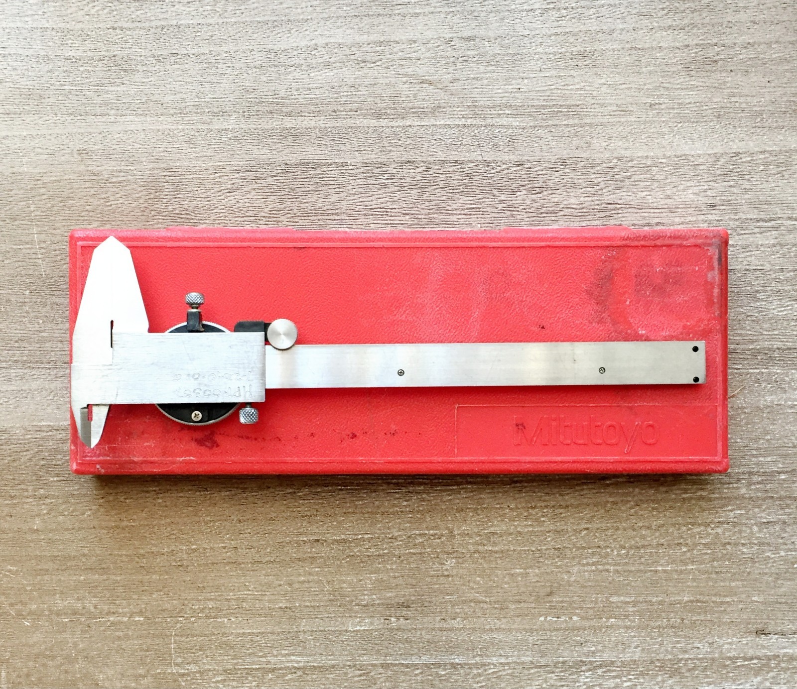 Mitutoyo Dial Caliper 6" Calibrated 505-637-50 .001" 6” With Case Made In JAPAN