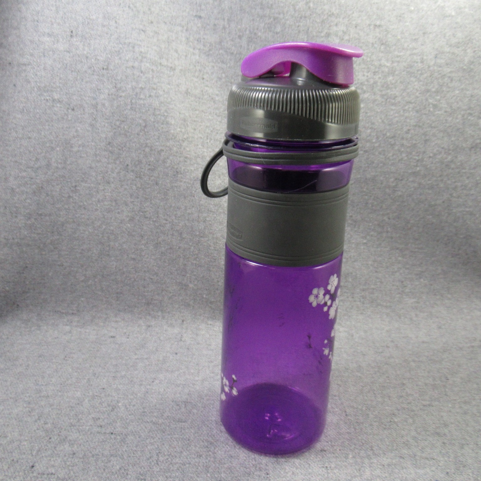 Rubbermaid Design Series Chug 20 Oz Water Bottle Flip Top Flowers Purple Gray