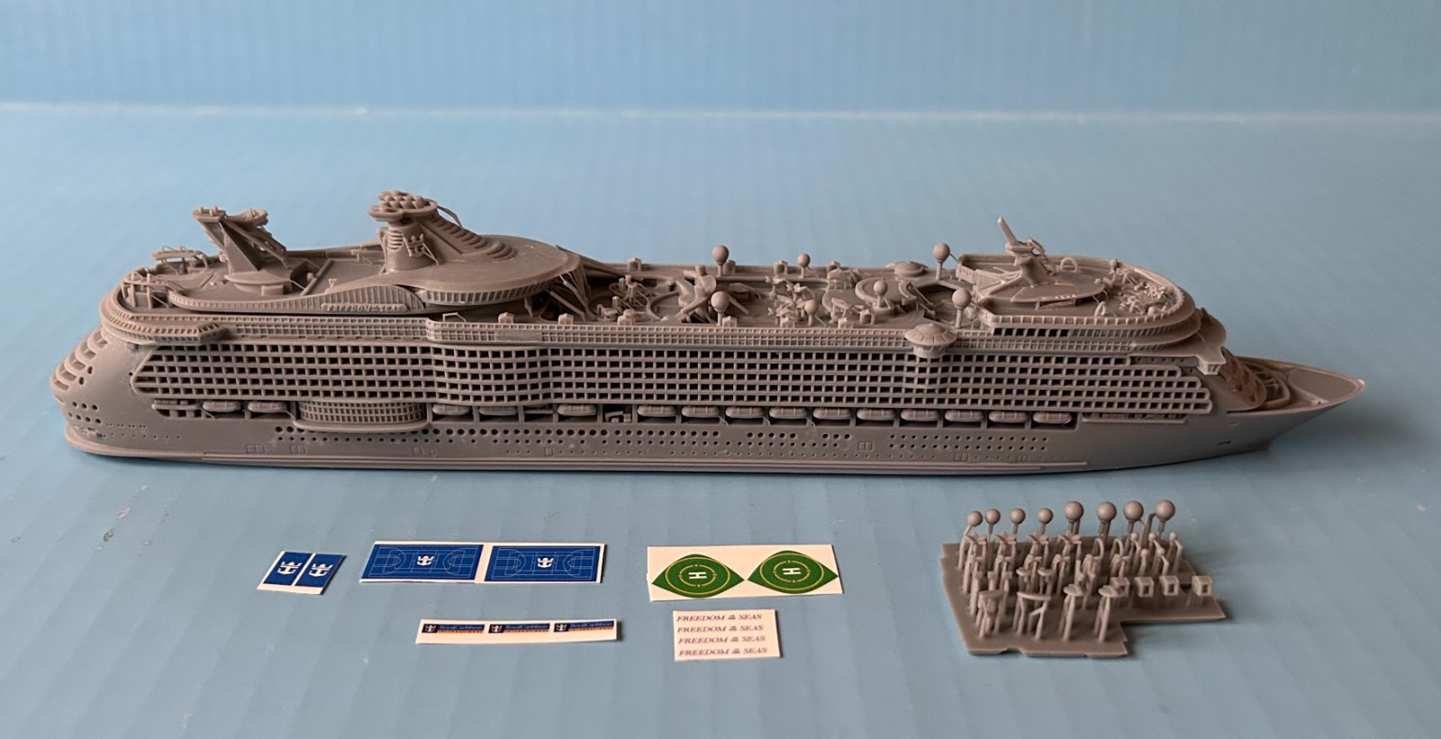 MODEL KIT cruise ship FREEDOM OF THE SEAS 3D print 1:1250, SCHERBAK Made in USA