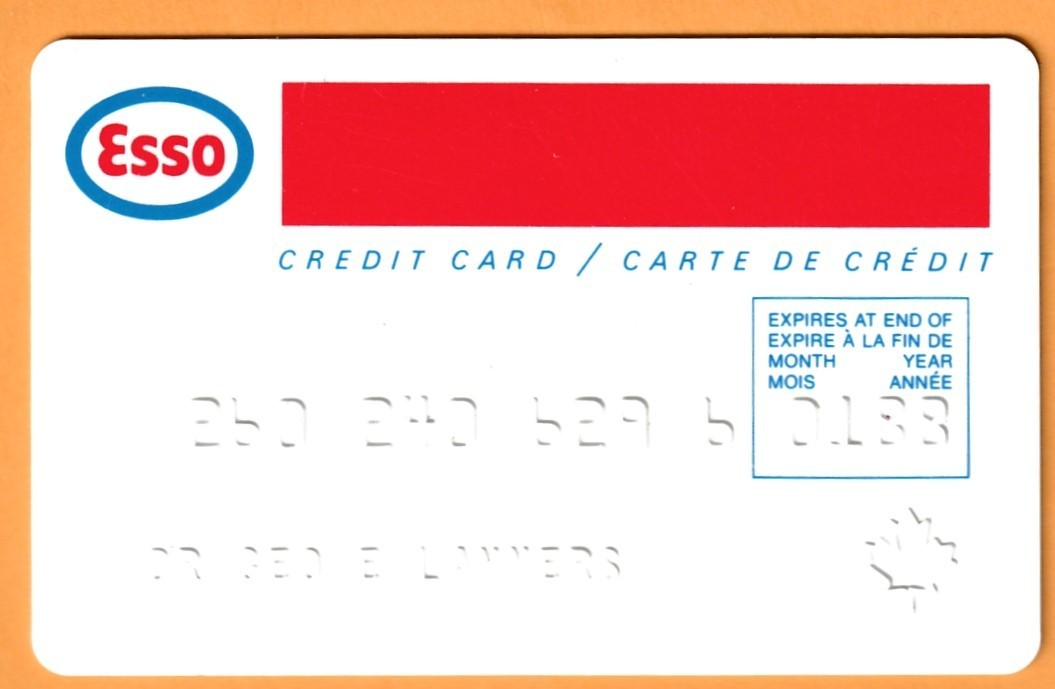 Esso Credit Card 1988 Expiration OBSOLETE with Embossed Maple Leaf tac1