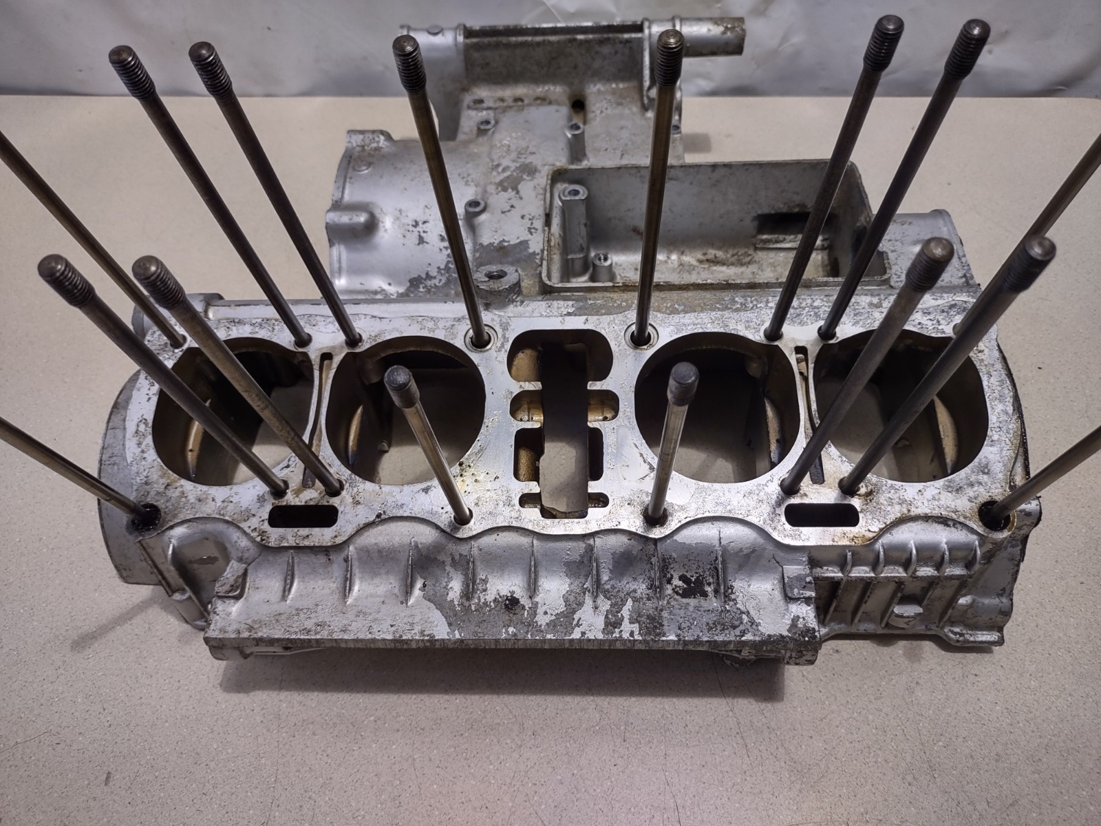 1974 Honda CB 750 CB750 Upper Engine Case Crankcase #325.2-80