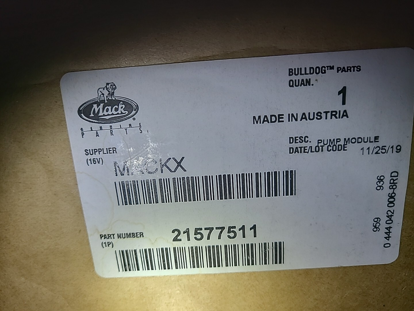 Genuine OEM Volvo Mack def pump 12 volts 23753850 23753845