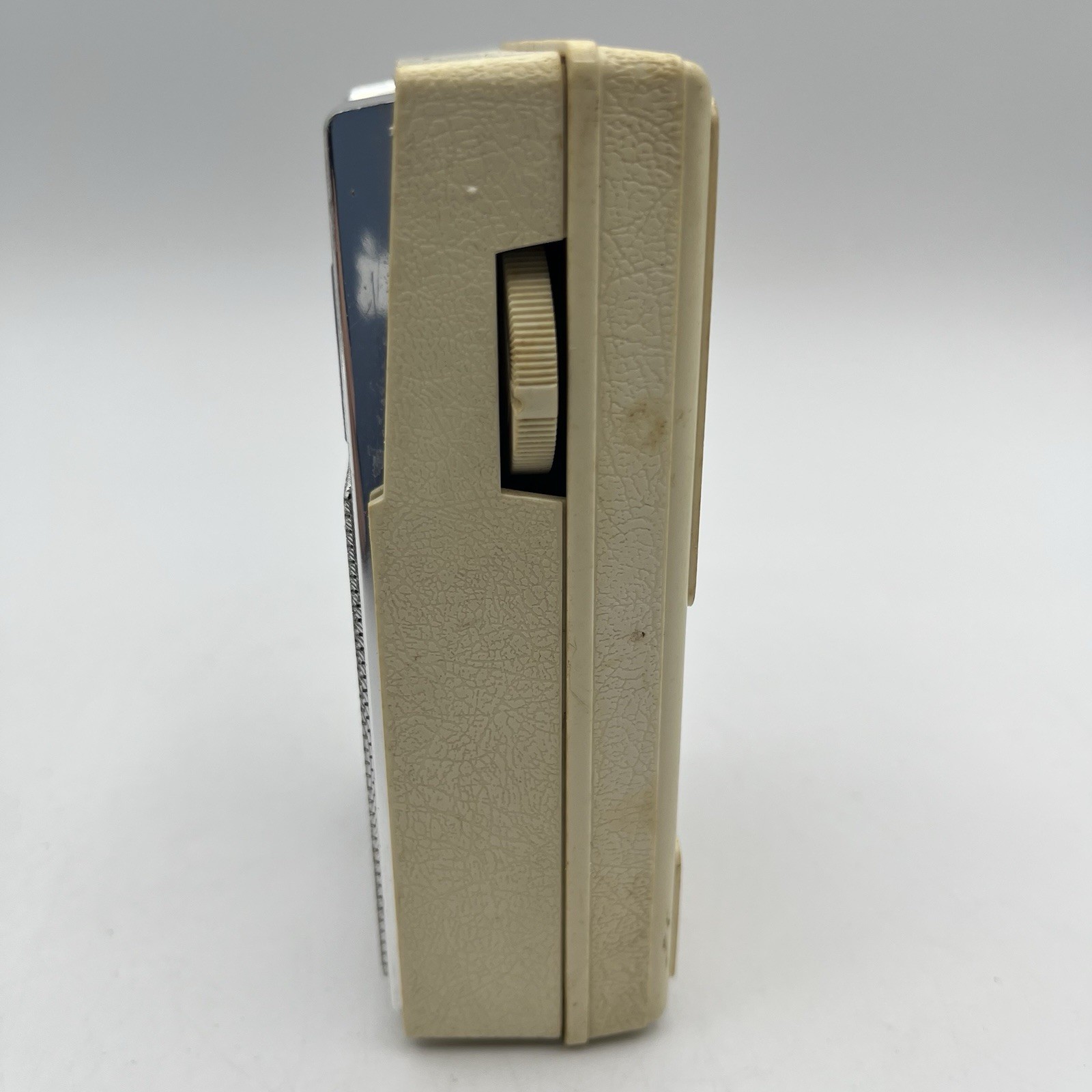 General Electric Accent Line 8 Transistor Radio - Cream - Works - READ BELOW