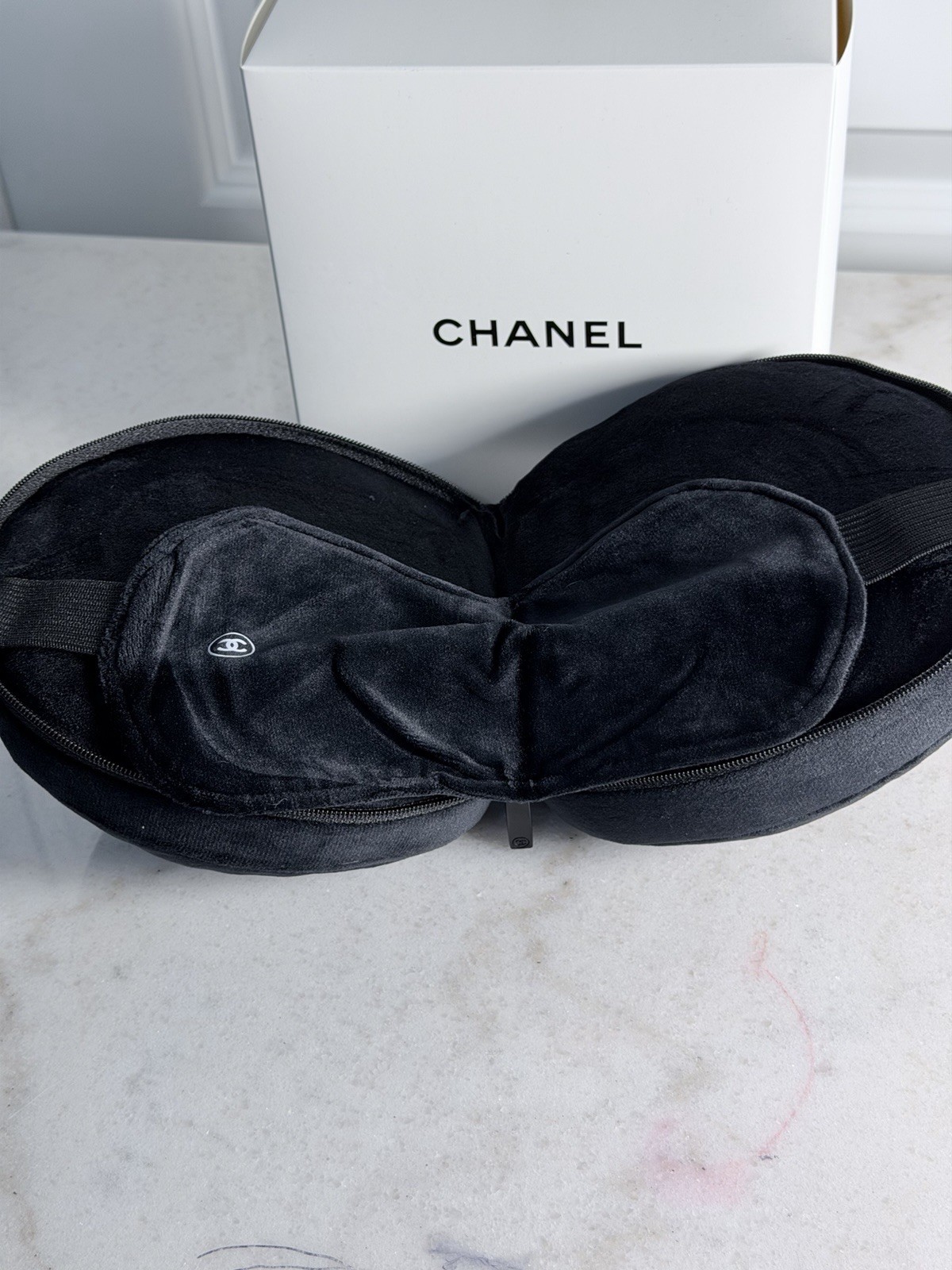 CHANEL BEAUTE Travel Pillow Sleeping Eye Mask Velvet GWP with Box