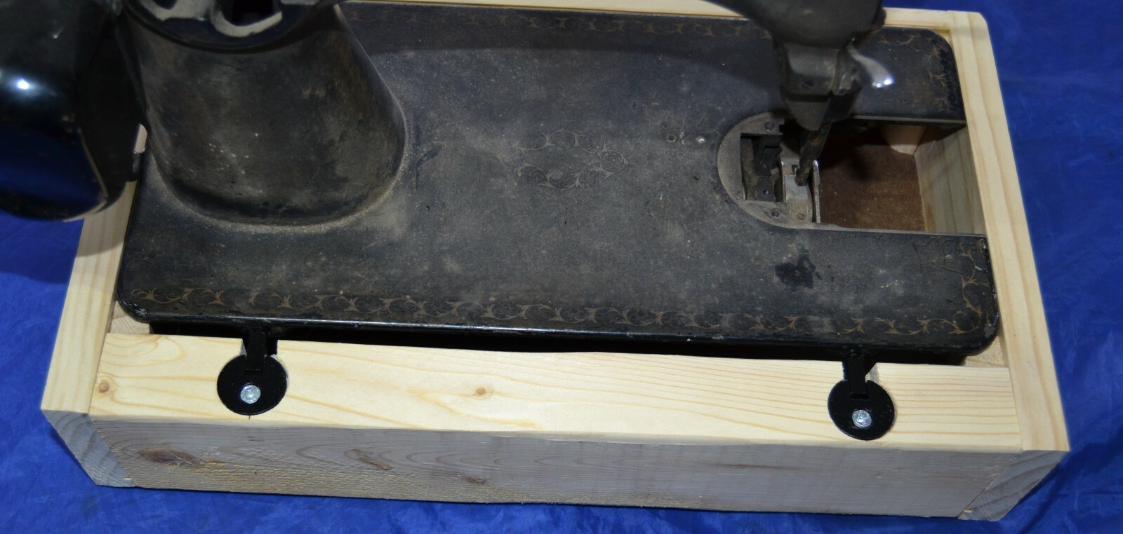 BASE WOOD FOR SINGER SEWING MACHINES 15 CLASS-15-90, 15-91 OTHER/66/27/127/201