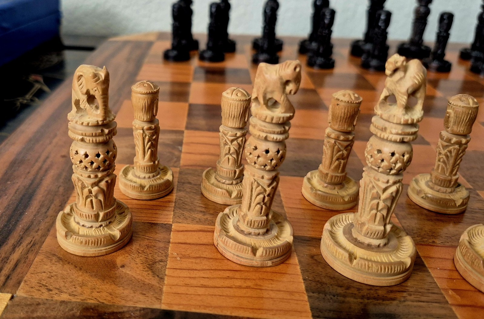 Ornate Carved Box Wood Ebony Chess Set 4" King 18" Board 1.75" Squares Box Case!