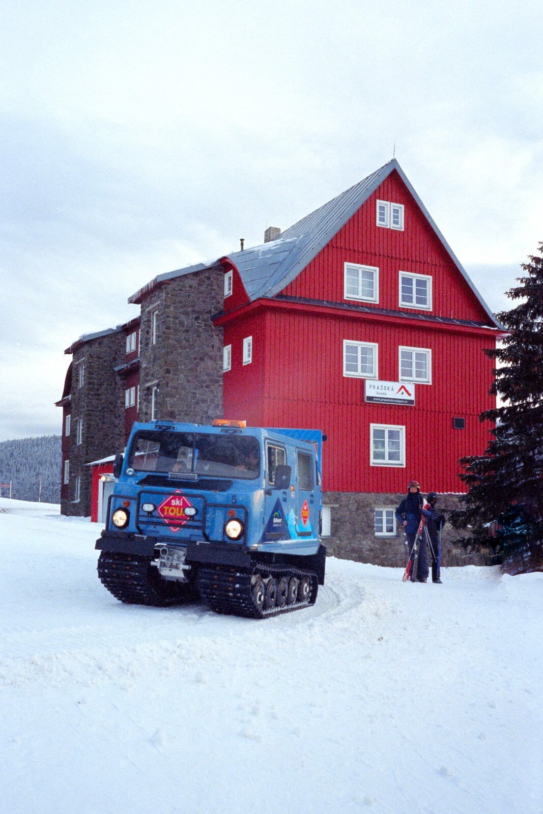 30m Dealer's V3 500T, RESPOOLED Kodak Vision 3 AHU, NO REMJET C41 35mm Film Bulk