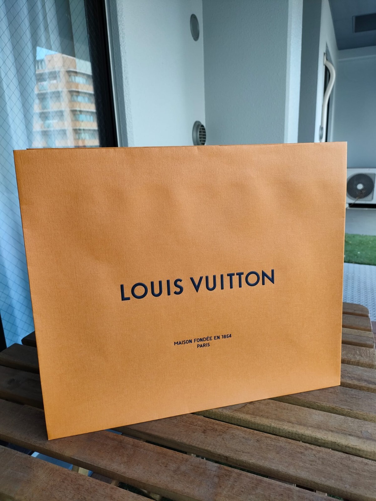 LOUIS VUITTON 15.6 X 13.25 X 6.25 Large Authentic Gift Shopping Paper Bag Orange