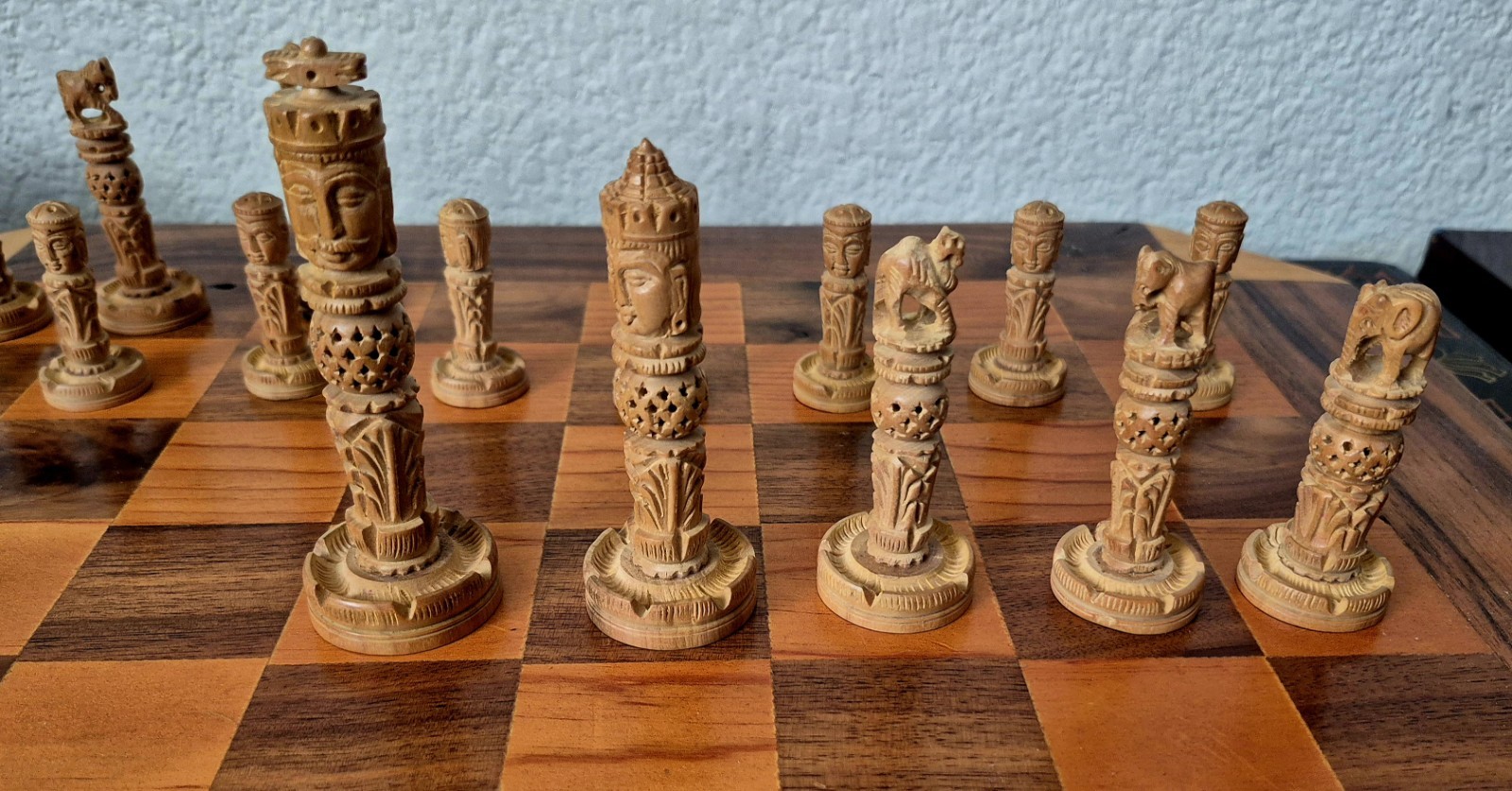 Ornate Carved Box Wood Ebony Chess Set 4" King 18" Board 1.75" Squares Box Case!