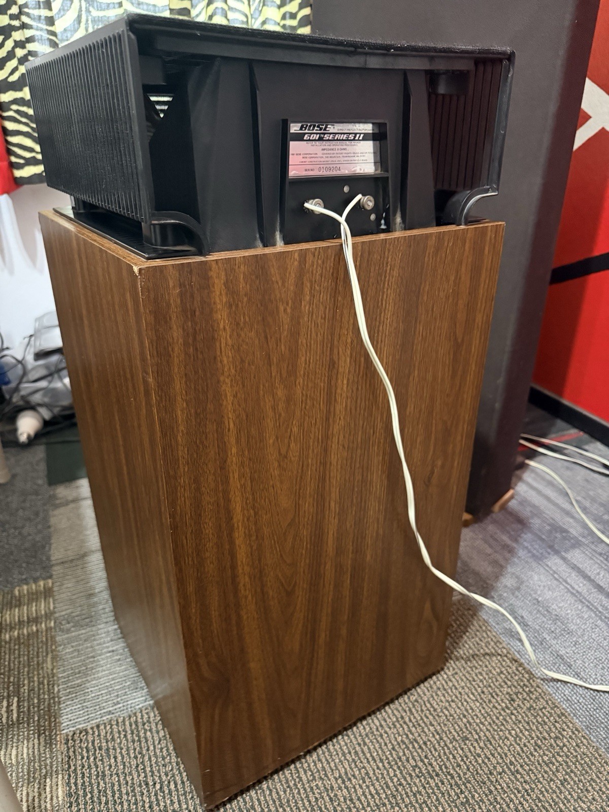 Bose 601 Series II Direct Reflecting Vintage Speakers Vinyl Wood look Finish