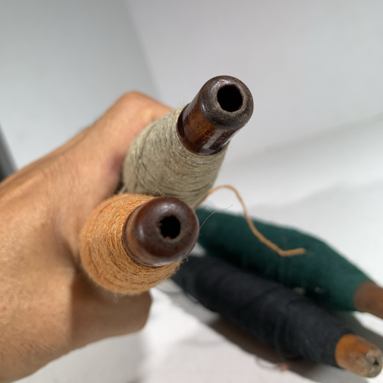 Lot Of 4 Antique Wooden Textile Spindle Bobbins Spools with Thread 7.75”-10”