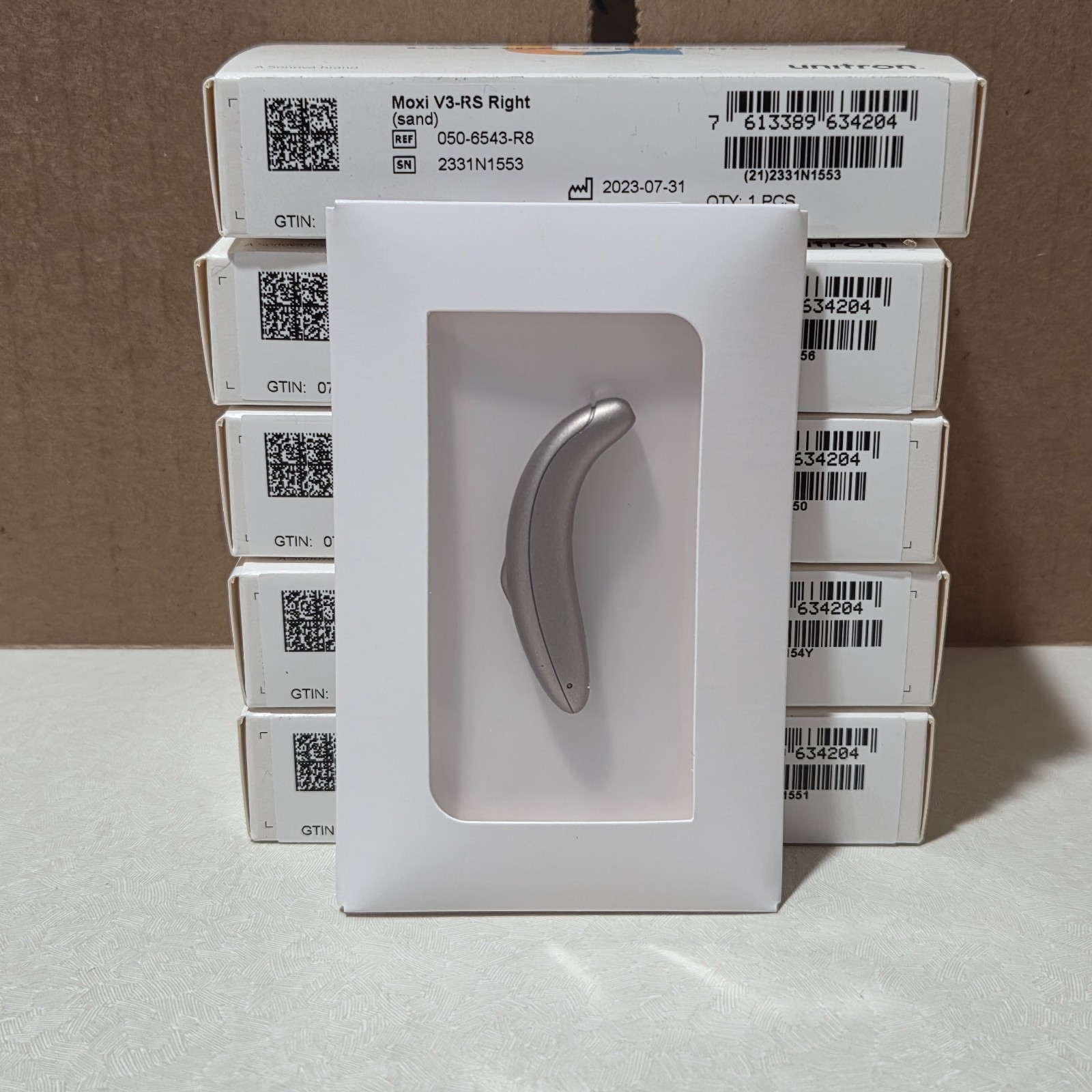 Unitron Moxi Vivante V3 RS Design RIC Hearing Aid Right Sand Color