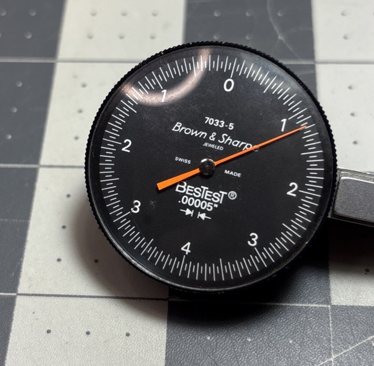Brown & Sharpe BesTest Dial Indicator .00005” 7033-5 w/ Case Tools USA B&S
