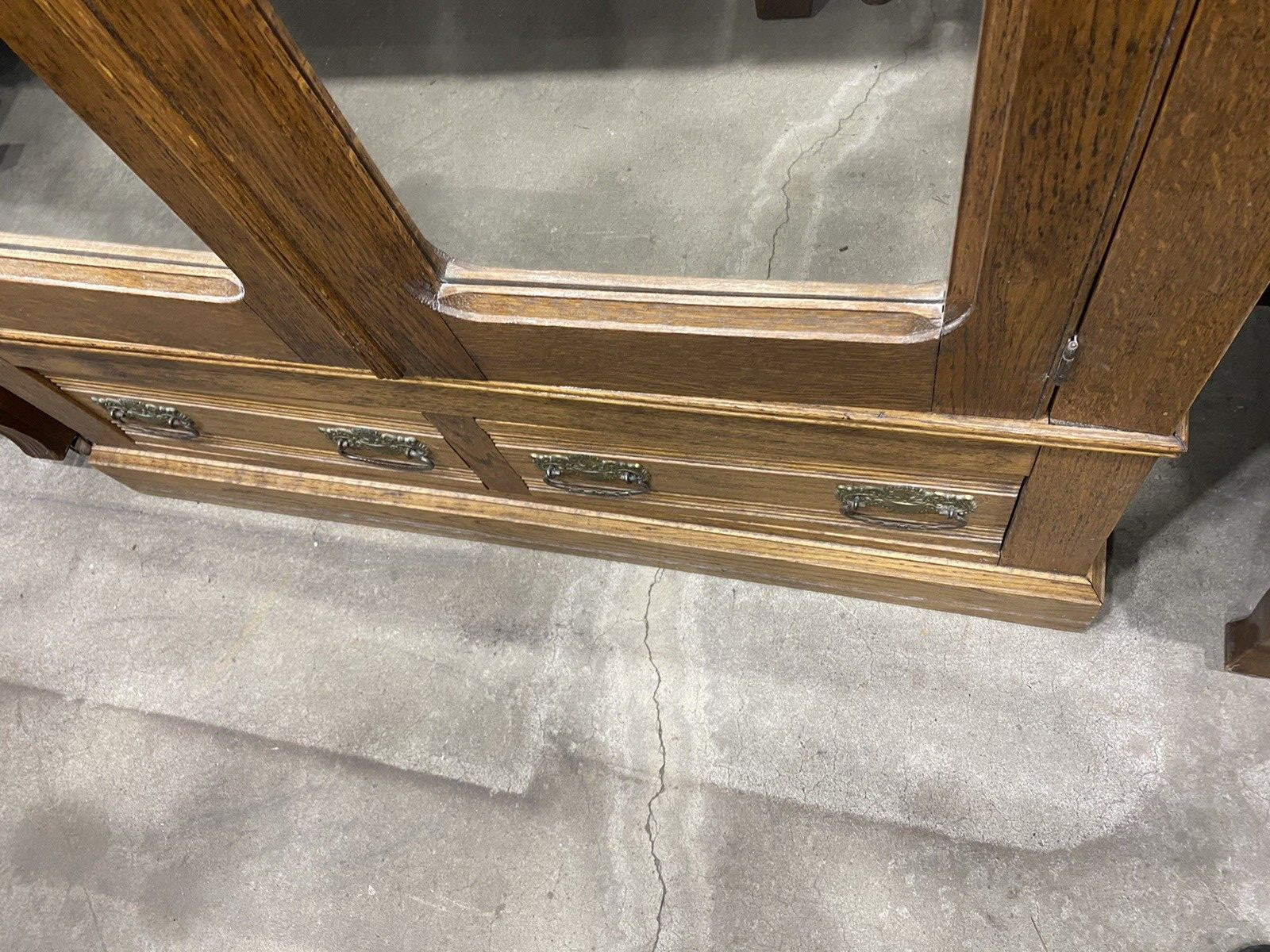 65564 Antique Victorian Oak 2 Door Wardrobe Cabinet