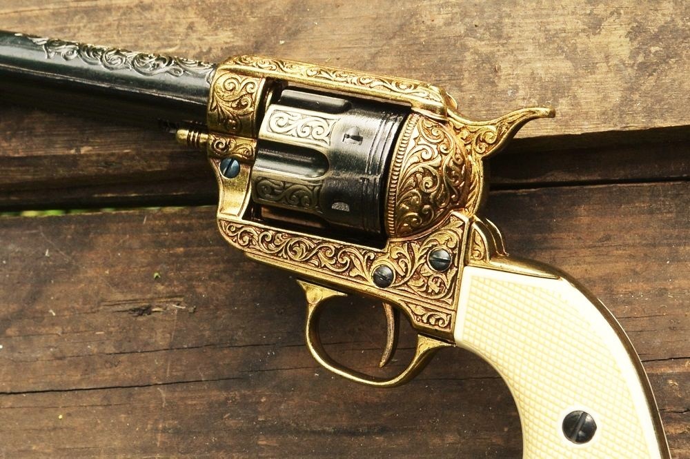 Colt Cavalry M1873 Single Action Army Peacemaker Revolver - 1873 - Denix Replica