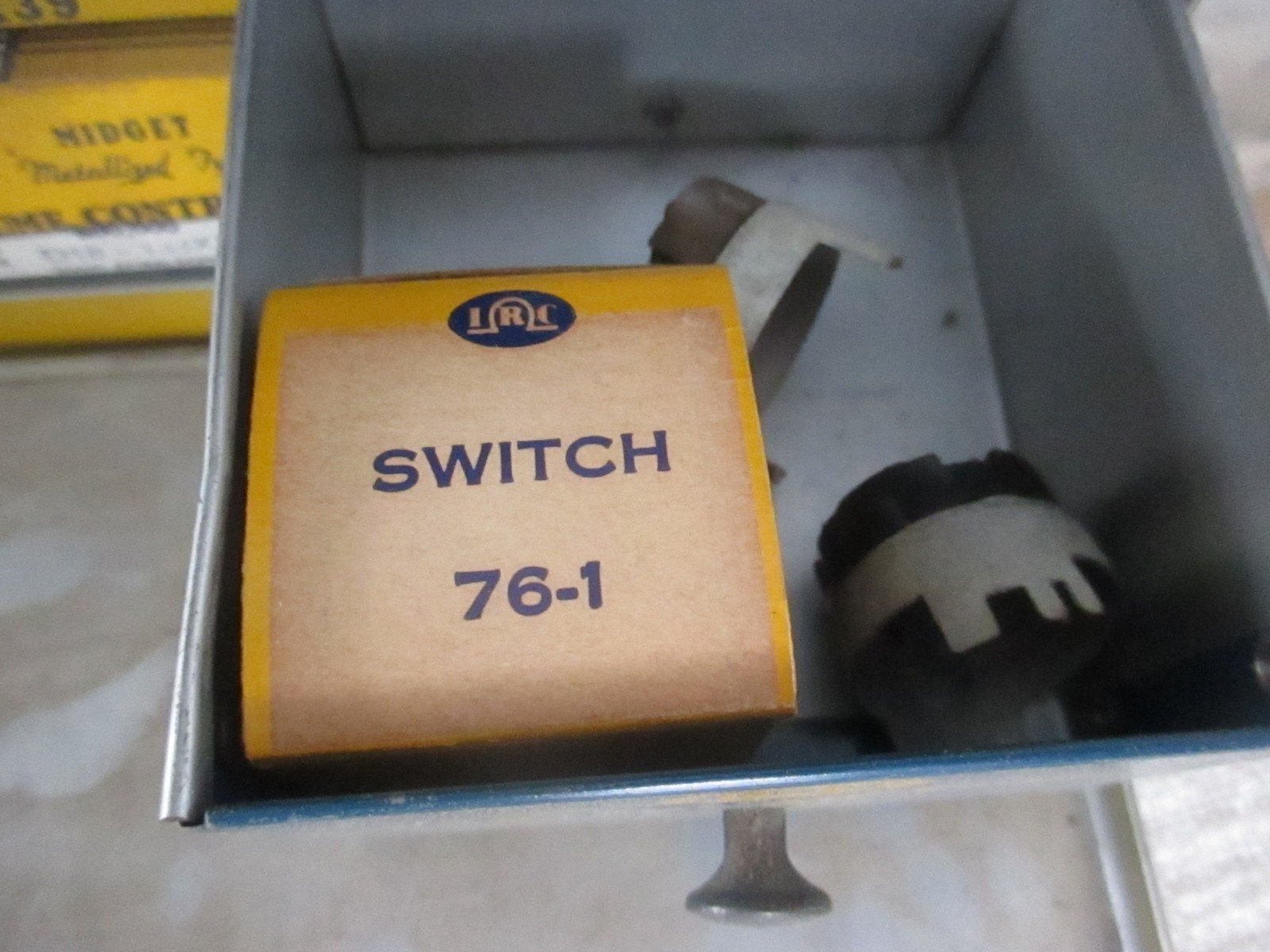 VINTAGE ANTIQUE IRC RADIO TV VOLUMN CONTROL KITS RCA ZENITH CROSLEY MOTOROLA