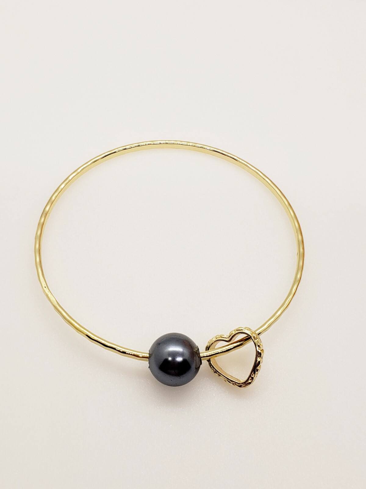 Black Pearl Hawaiian Heart Charm Bangle Bracelet Jewelry
