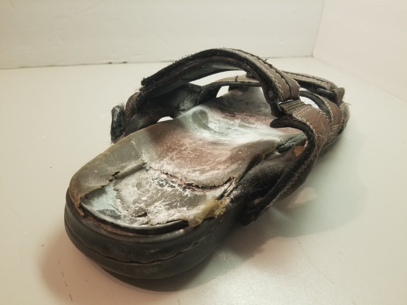 Men's REALLY Used Dockers Sandals 10w or 10 half READ Jesus Men Shoes Shoe