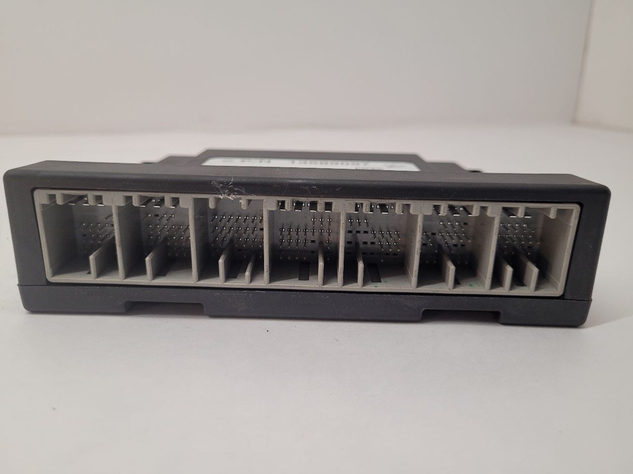 2013-2014 CHEVROLET SONIC Body Control Module BCM 13589097