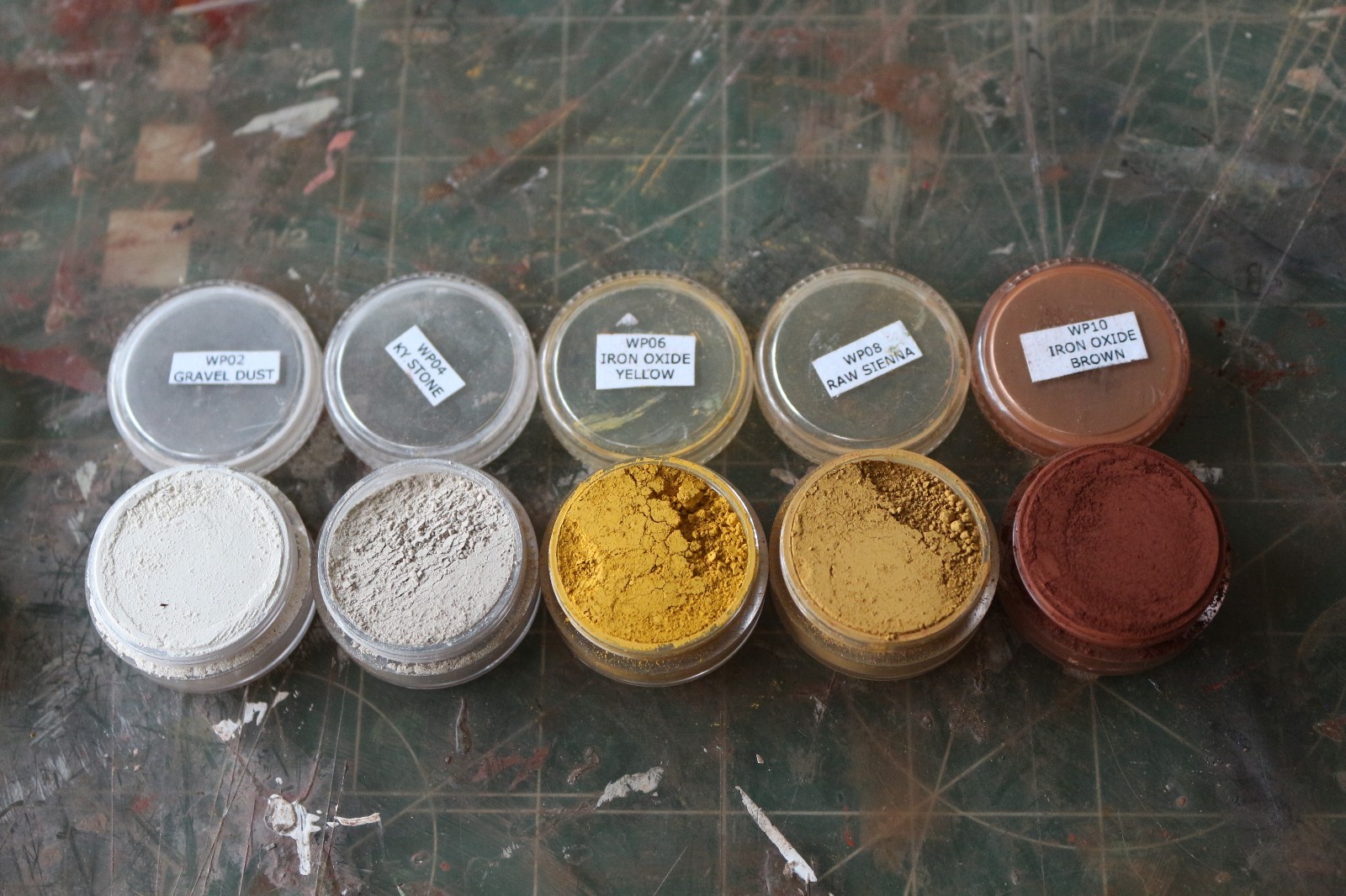 WPS20 DAVE'S DECALS WEATHERING POWDERS 20 COLOR SET ALL NATURAL EARTH PIGMENT