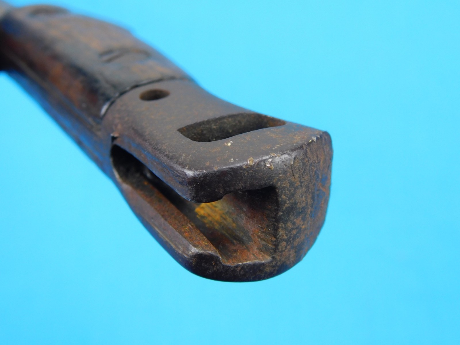 British English WW1 Model 1907 Antique Bayonet Fighting Knife w/ Scabbard