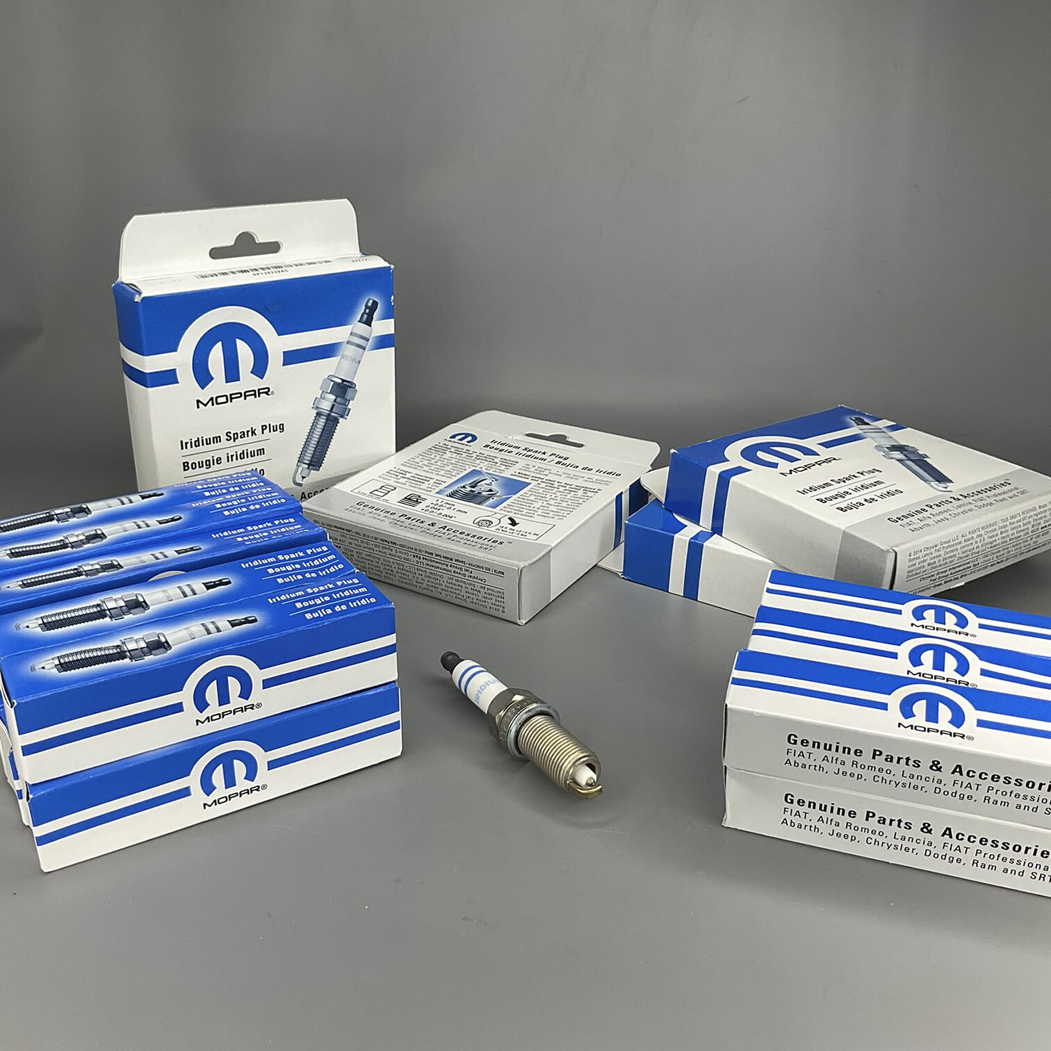 OE Genuine Spark Plugs 16PCS For Chrysler 300 Dodge Charger Ram 1500 2500 3500