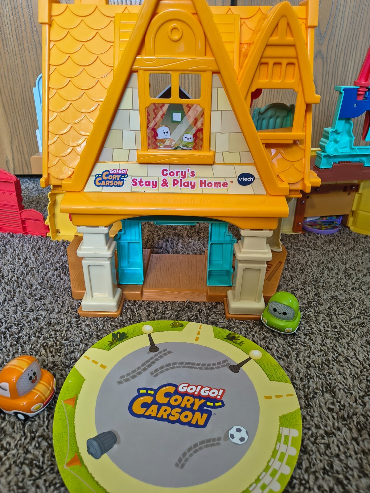 VTech Go! Cory Carson Cory’s Stay & Play Home Learning Toy Folding House Netflix