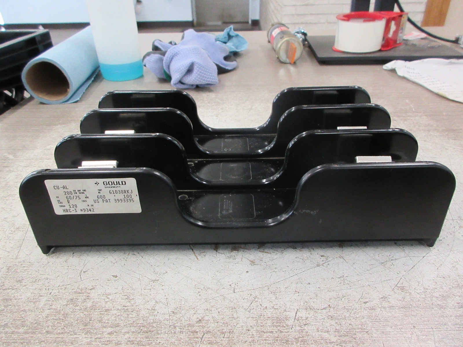 Gould Shawmut Fuse Block 61038RKJ 100A 600V 3P Used