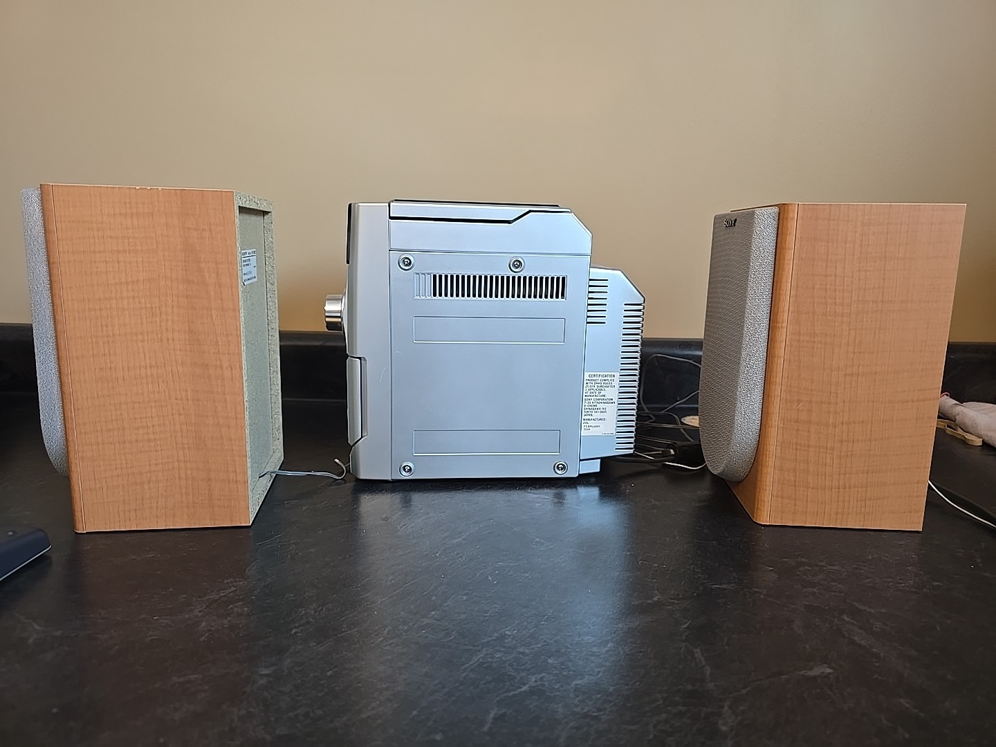 Sony Bookshelf Stereo System CMT-NE3 CD Cassette Tape AM FM Tested