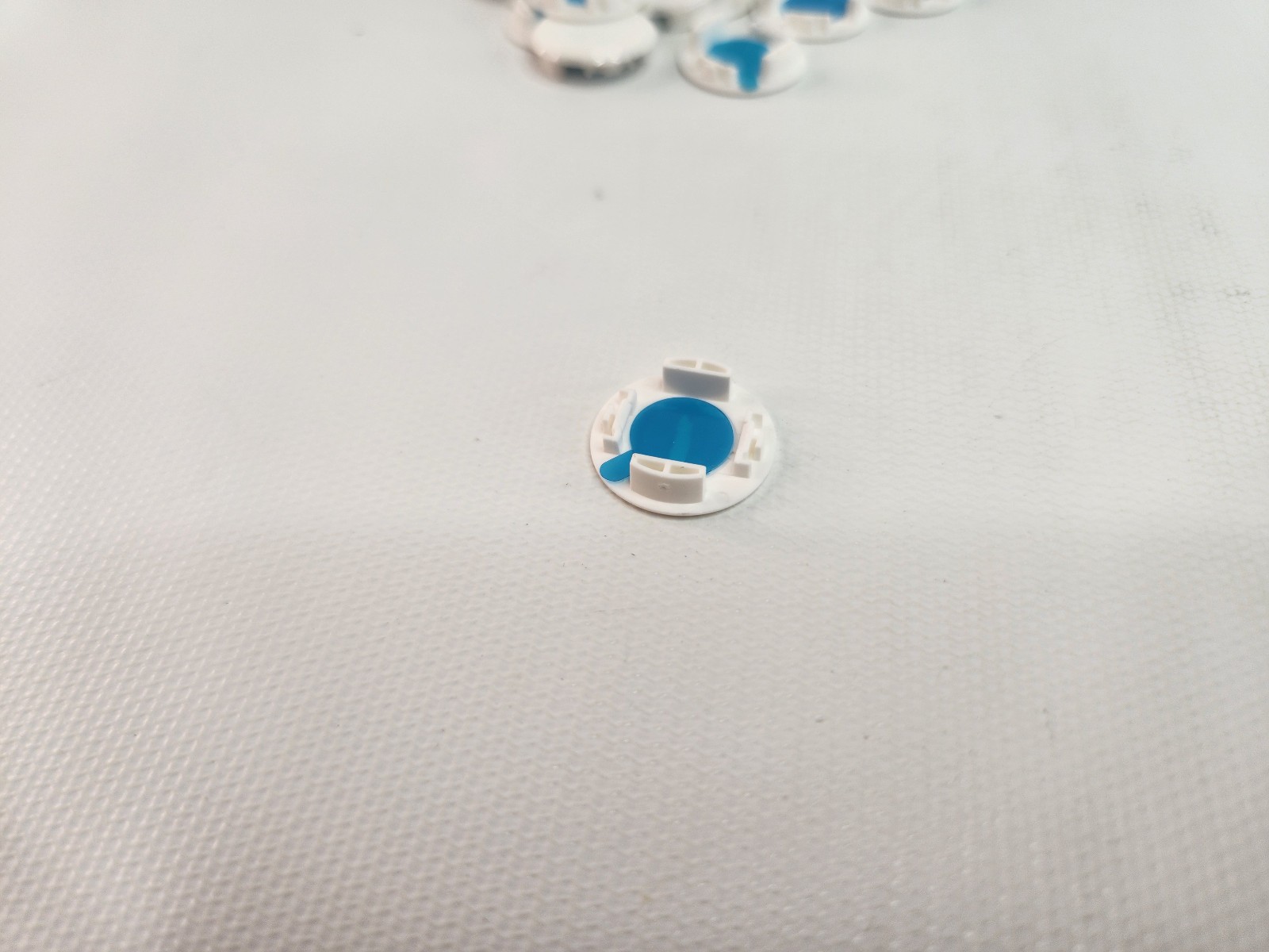 (1) Magnetic Cap August Smart Lock Doorsense White Brand New Part