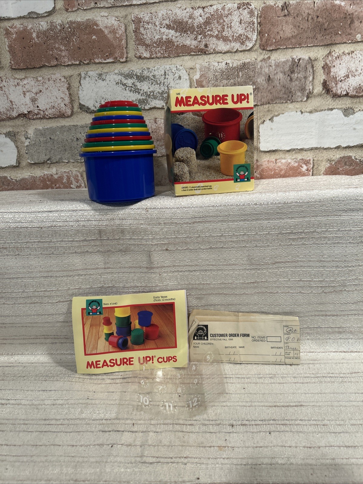 Vintage Discovery Toys Measure Up! Stacking Nesting Cups with Box
