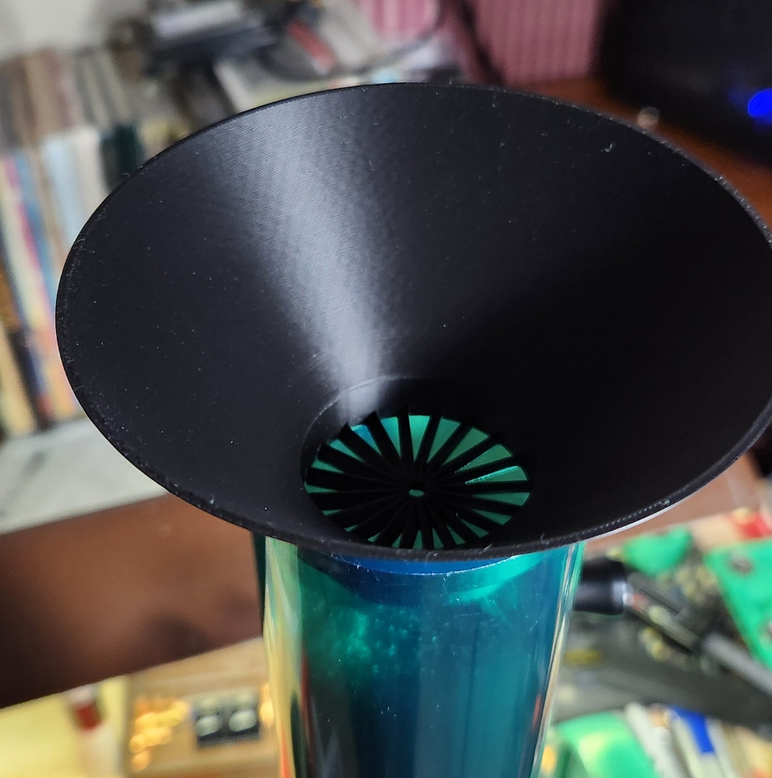 Reloading powder funnel with bullet separator for 1# bottles and Uniflow III