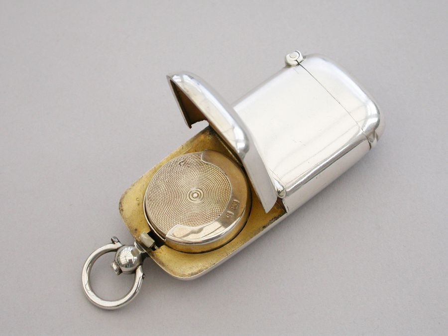 Edwardian Silver Combination Vesta & Sovereign Case. By Joseph Gloster 1901