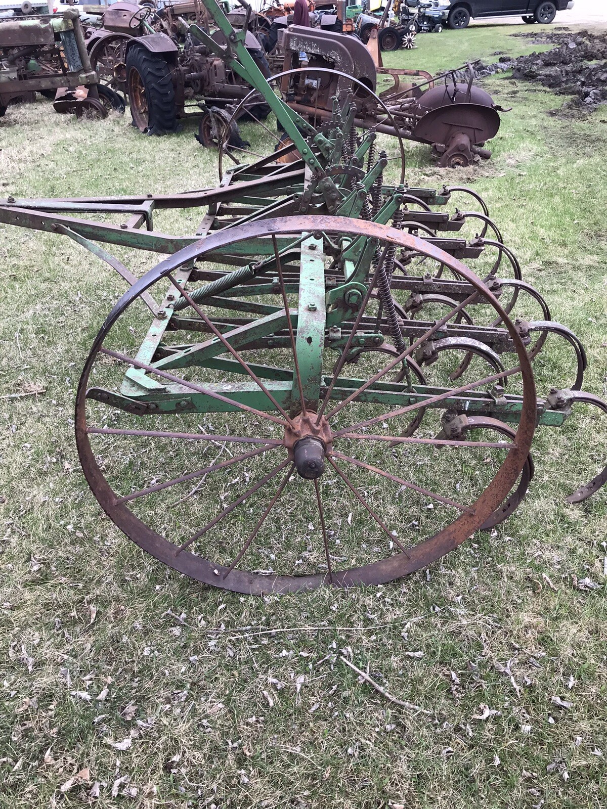 USED ANTIQUE VINTAGE JOHN DEERE 17 SHANK DIGGER PLOW CULTIVATOR