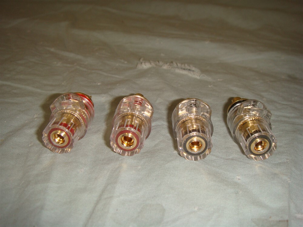 4 QTY WBT 0735R/B TOPLINE FULLY INSULATED AUDIOPHILE BINDING POSTS RED/BLACK