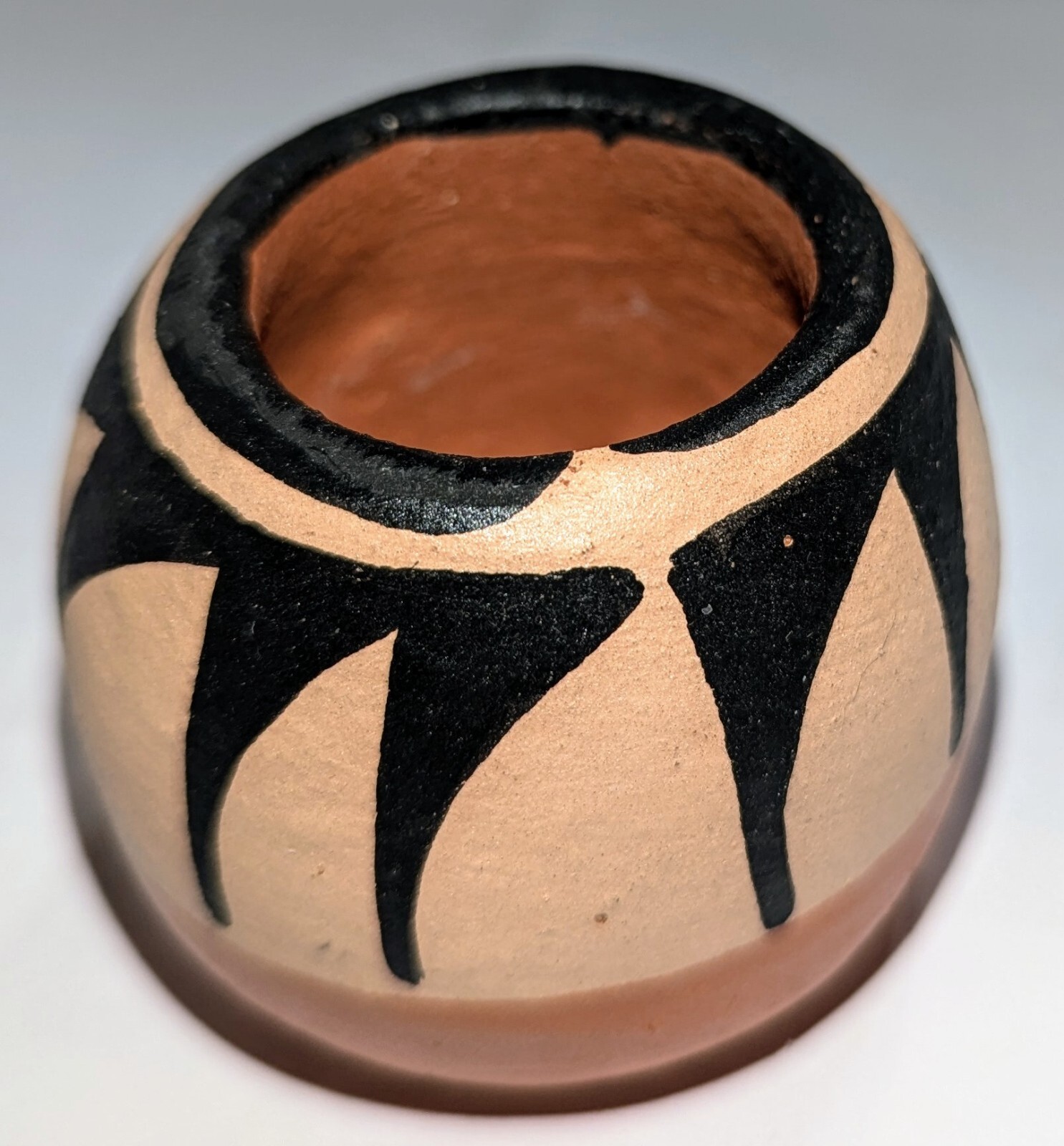 Vtg Native American Mini Pottery x2 Kewa & Jemez Pueblo Signed Lovato & Chinana