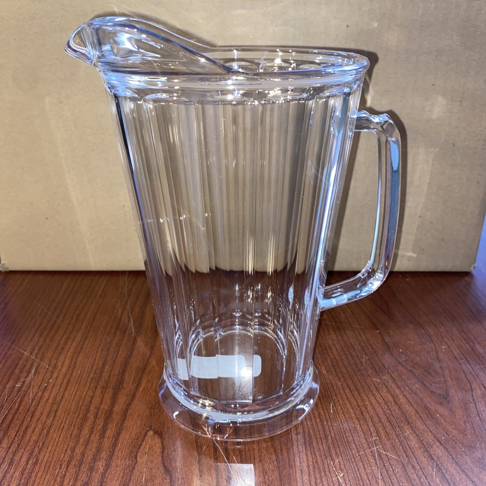 6pk—Cambro P64CW135 Camwear 64oz. Polycarbonate Pitcher Clear B41