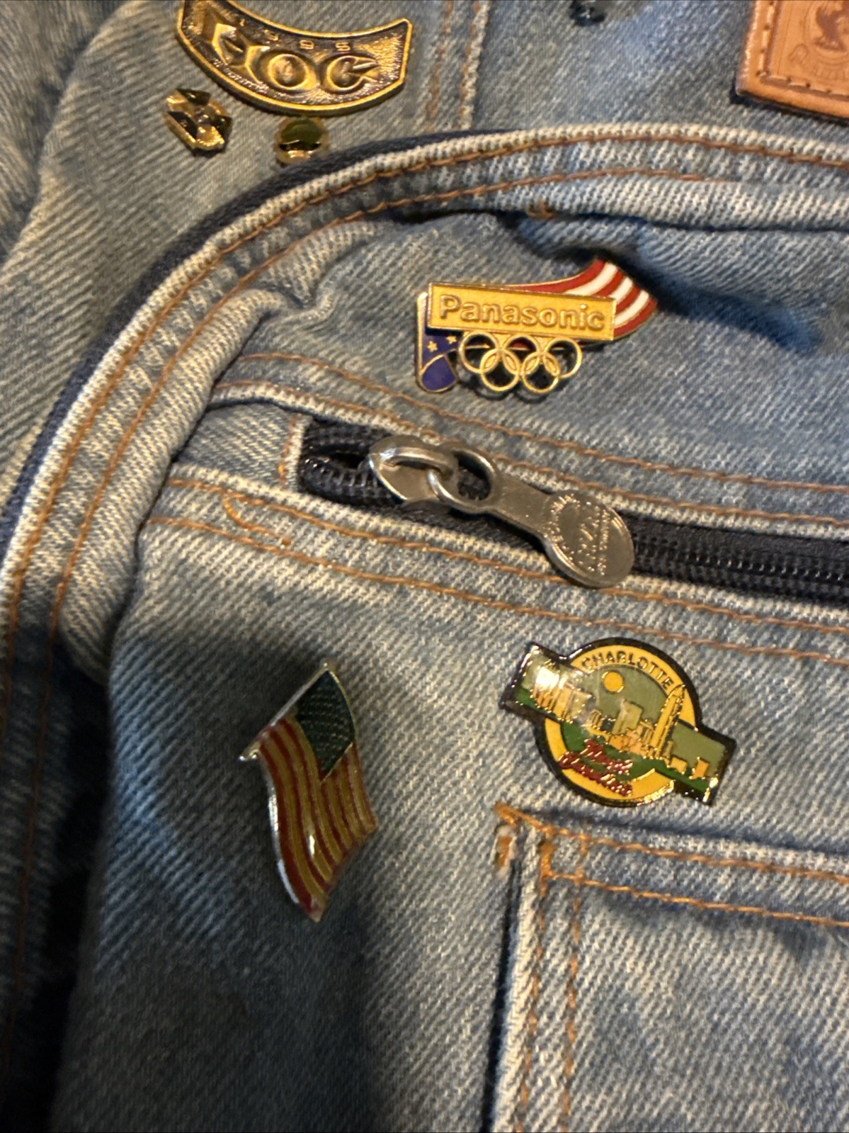 Vintage arizona denim back pack, travel pins, Ama, bush gardens, hog,Air force,
