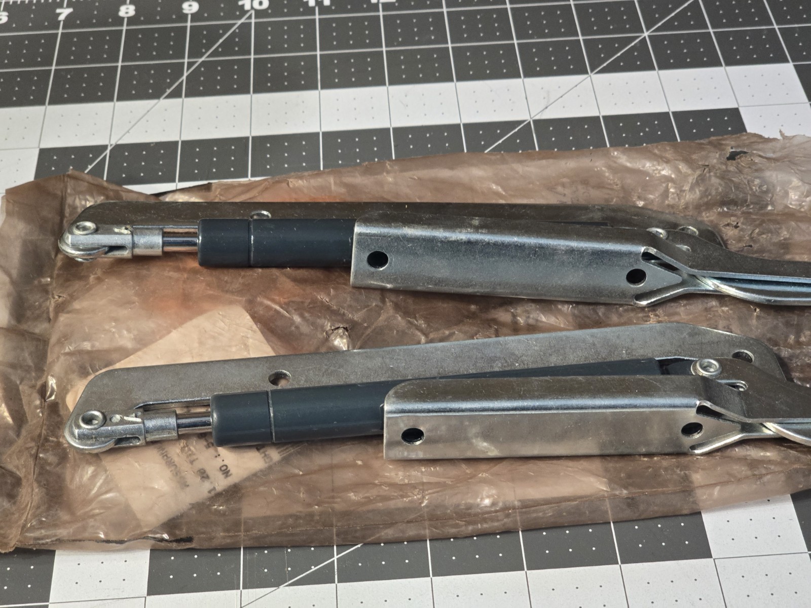 New Original Keter Hinge,SOP, Denali.Cortina, Java ,Darwin,Brushwood, Westwood .