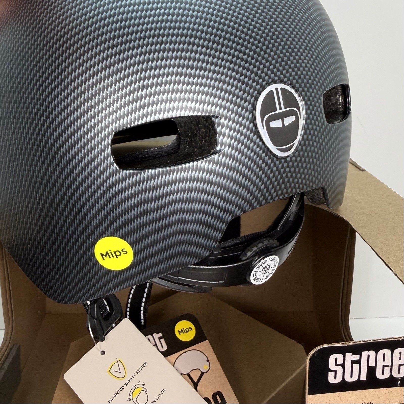 Nutcase - Medium - MIPS Helmet - From Scotland With Love - 22”-23.5” - NWT