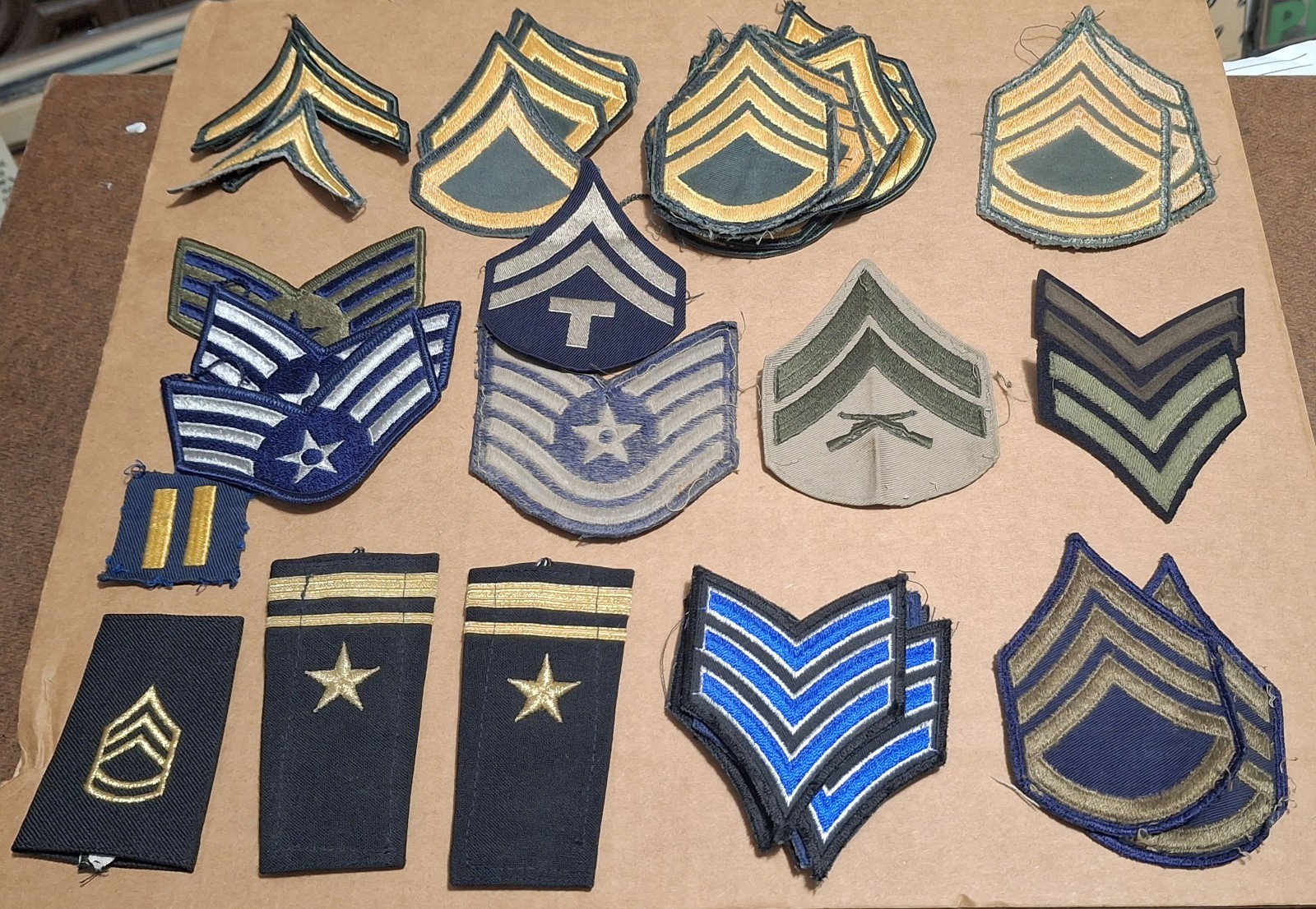 MILITARY UNIFORM PATCHES LOT OF 39 PIECES