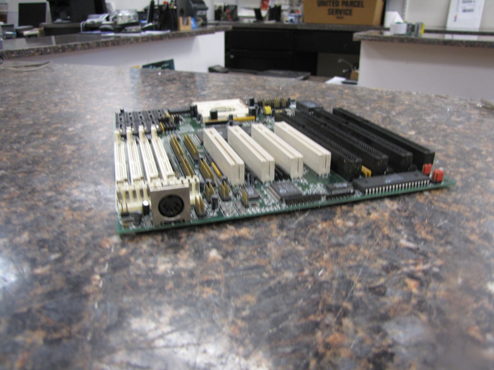 Vintage Socket 3 Baby-AT Motherboard UMC UM8886AF/UM8881F Chip - new condition!