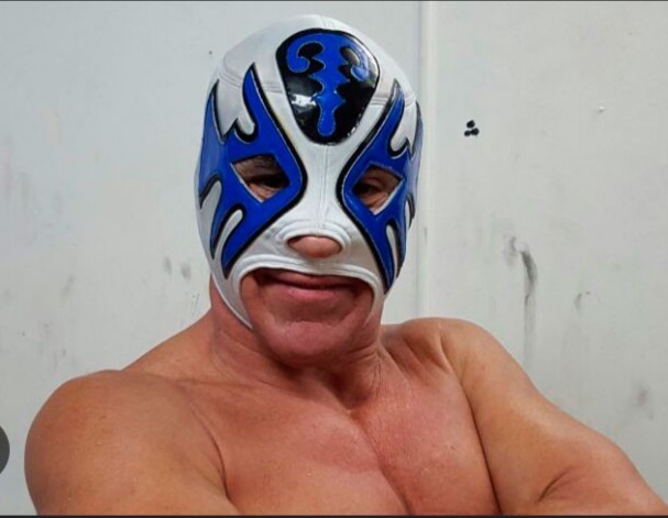 Atlantis CMLL. Semiprofesional Mask in White and Blue.