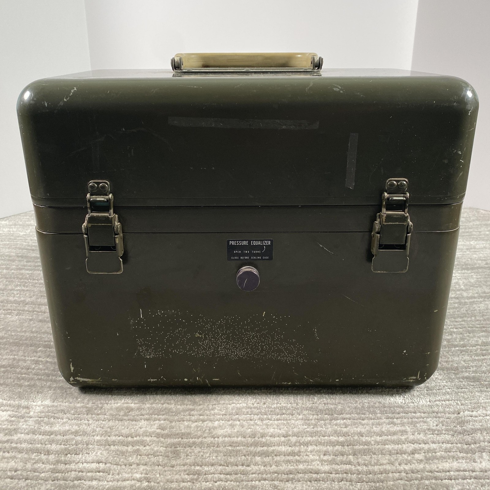 Vintage Zero Manufacturing Military Pressure Equalizer Transit Case 1974 OD